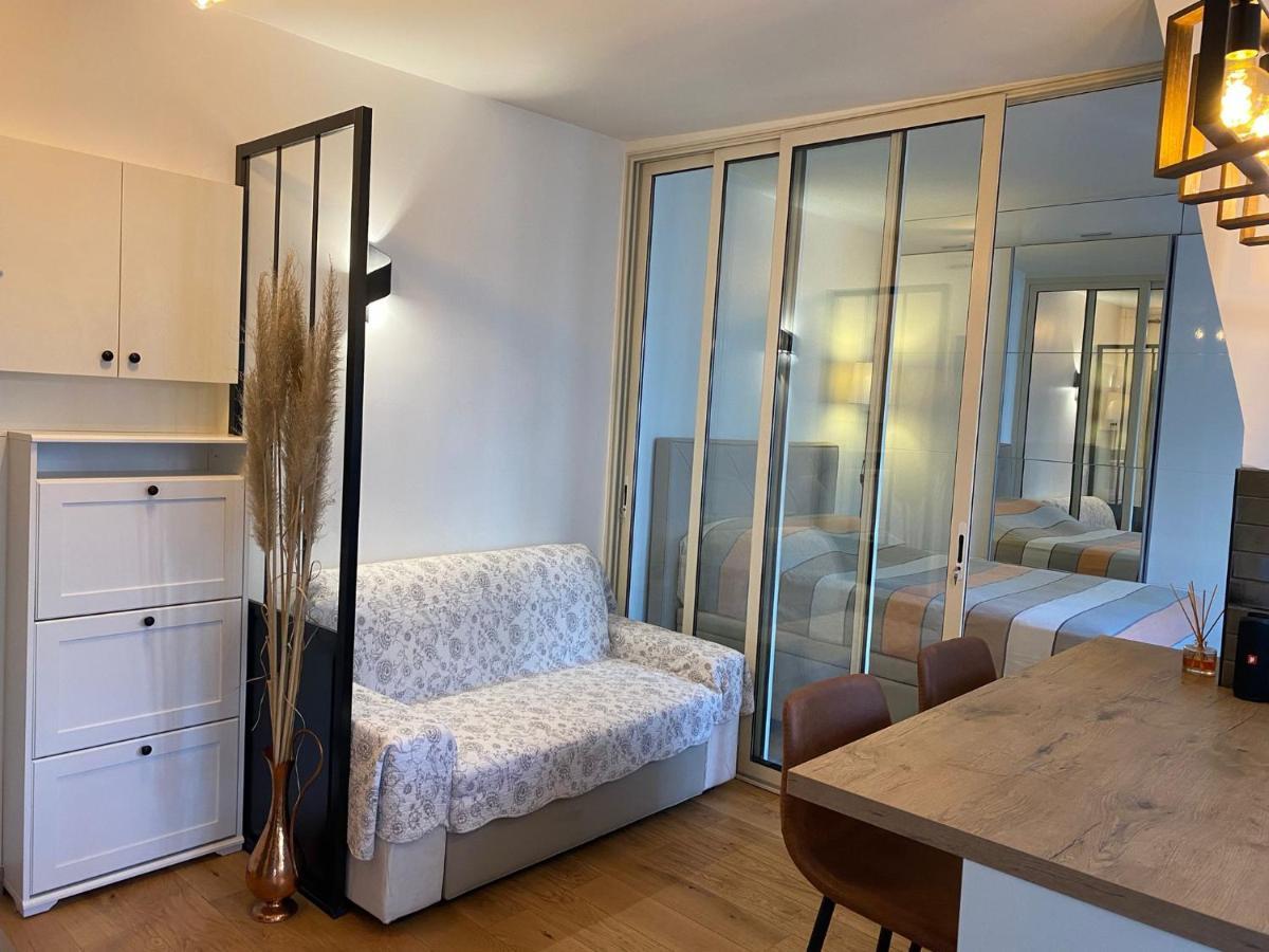 Ollya Paris Exterior foto